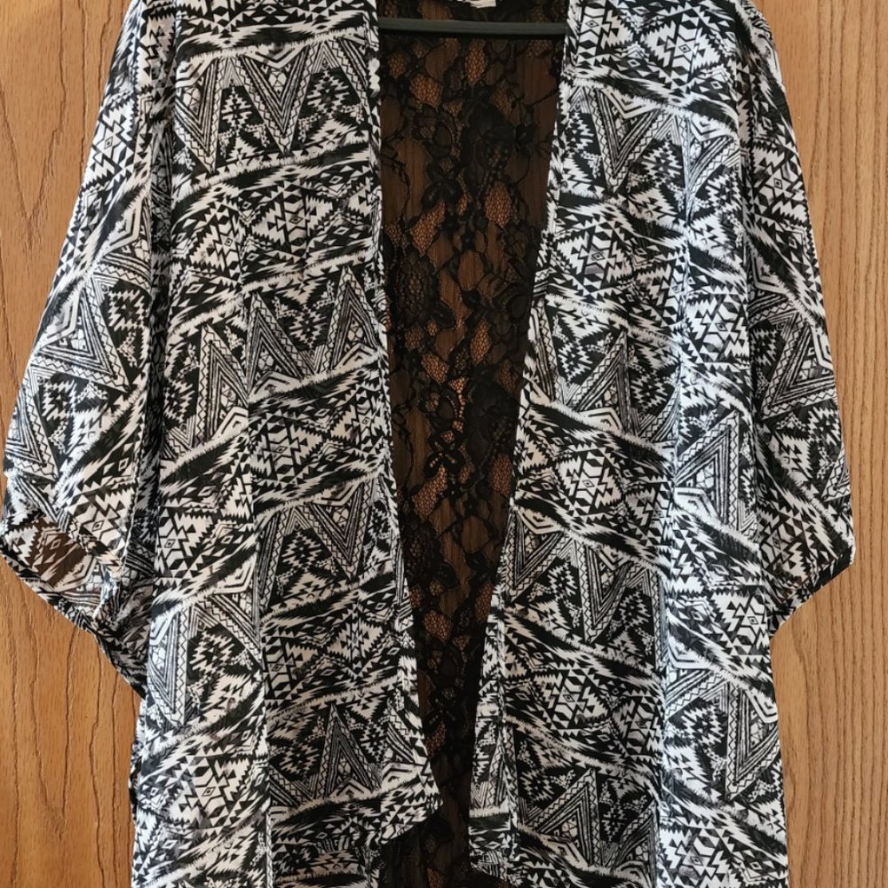 Black & White w/Black Lace Cover-Ruana wrap